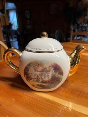 Vintage Thomas Kinkade Teapot ~ Home is Where The Heart Is II